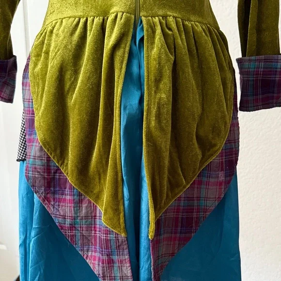 Olive Green Velvet Puff Sleeve Tailcoat Dress - Picture 3 of 11